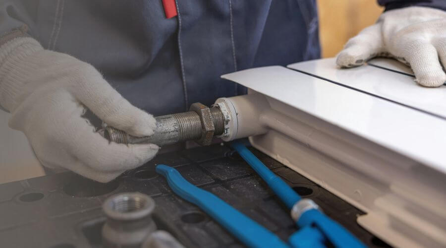 Expert burst pipe repair services in Sharpes, FL